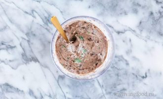 Хумус из черной фасоли